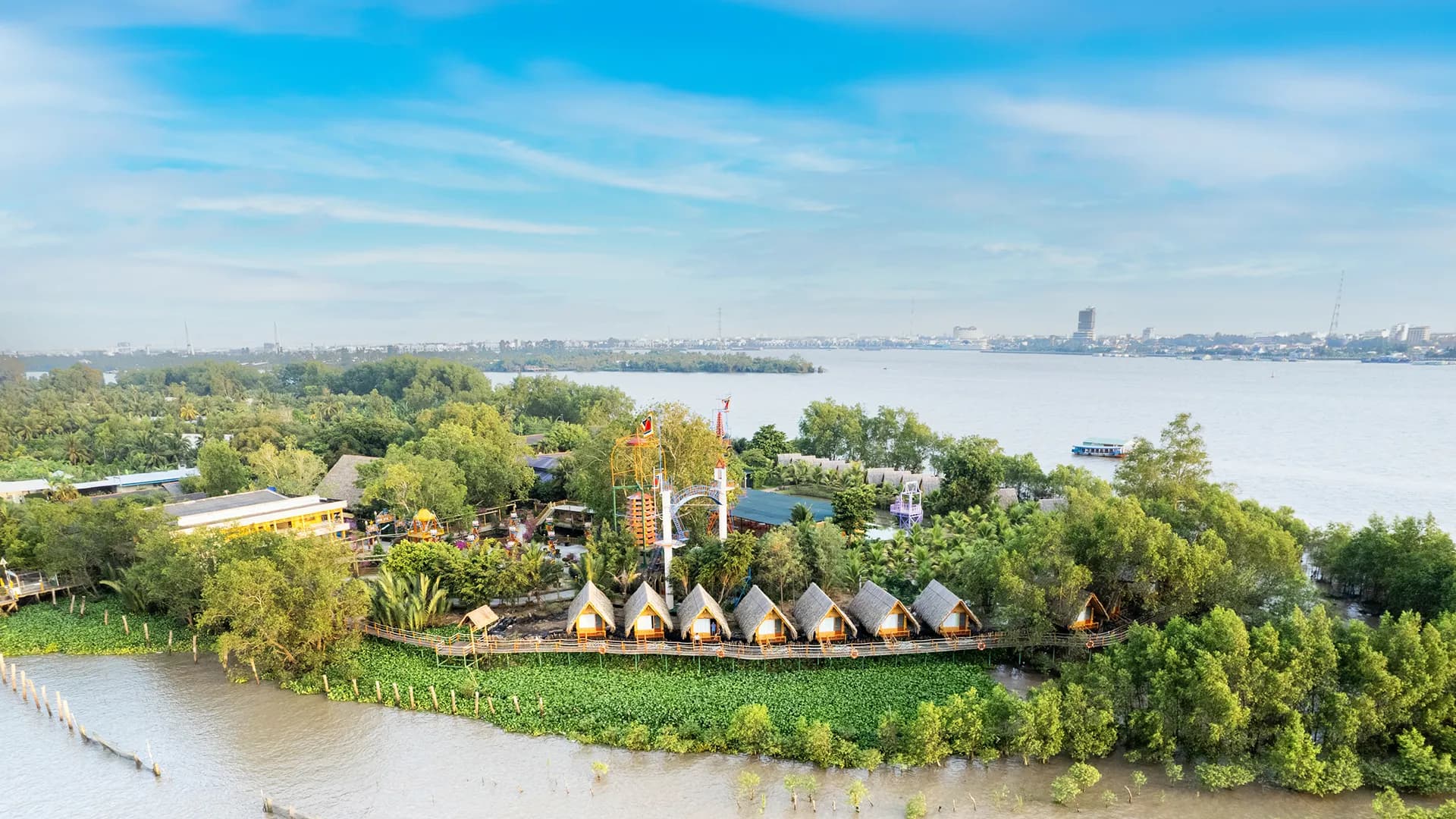 Khu du lịch Cồn Phụng nhìn từ trên cao